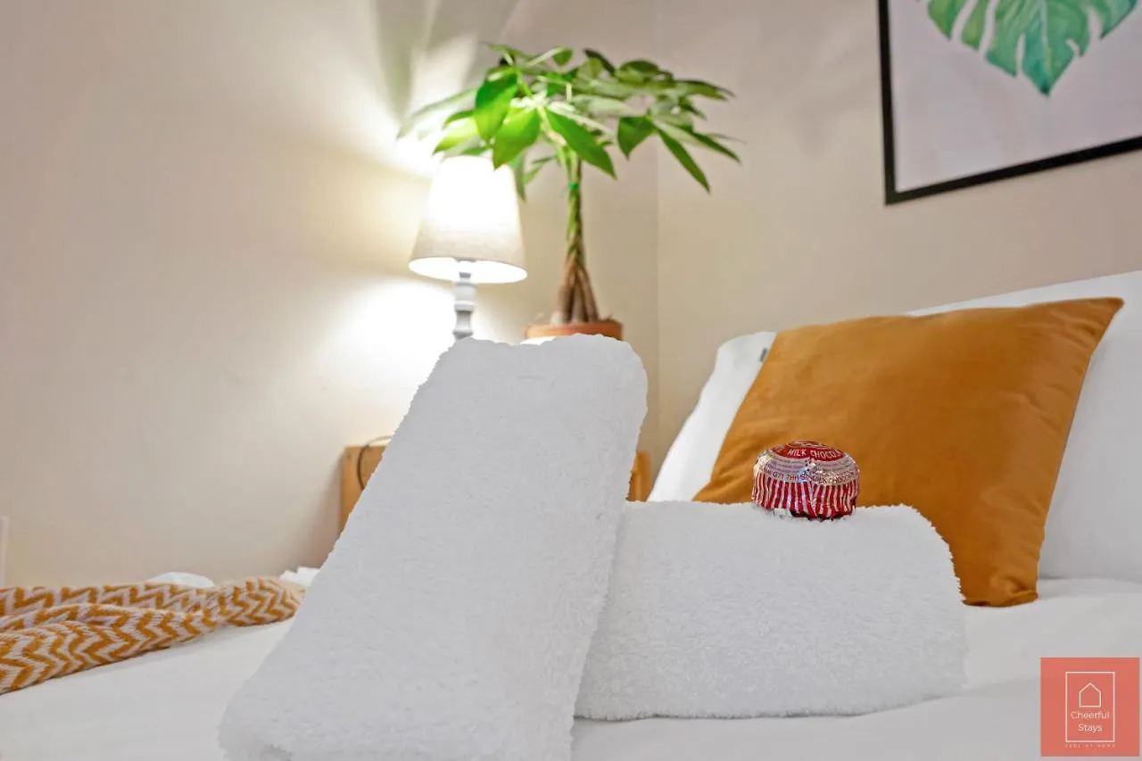 Cheerful Stays: Spacious Flat In Vibrant Leith Edinburgh
