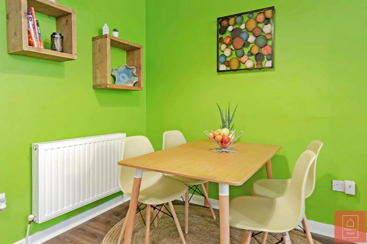Cheerful Stays: Spacious Flat In Vibrant Leith Edinburgh Verenigd Koninkrijk