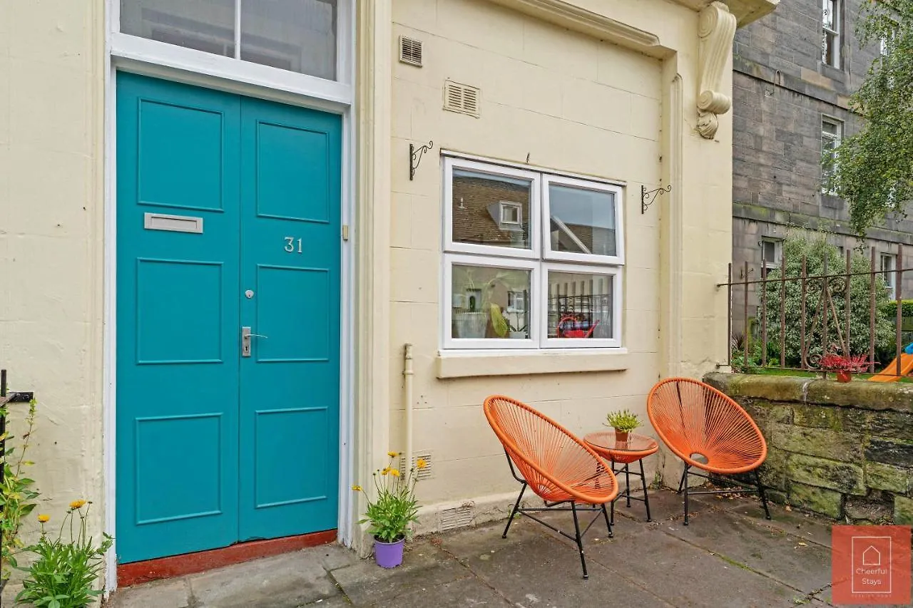 Cheerful Stays: Spacious Flat In Vibrant Leith Edinburgh Verenigd Koninkrijk