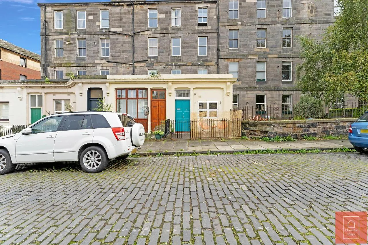Cheerful Stays: Spacious Flat In Vibrant Leith Edinburgh 0*,  Verenigd Koninkrijk