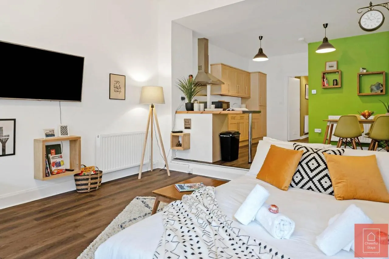 Cheerful Stays: Spacious Flat In Vibrant Leith Edinburgh Verenigd Koninkrijk