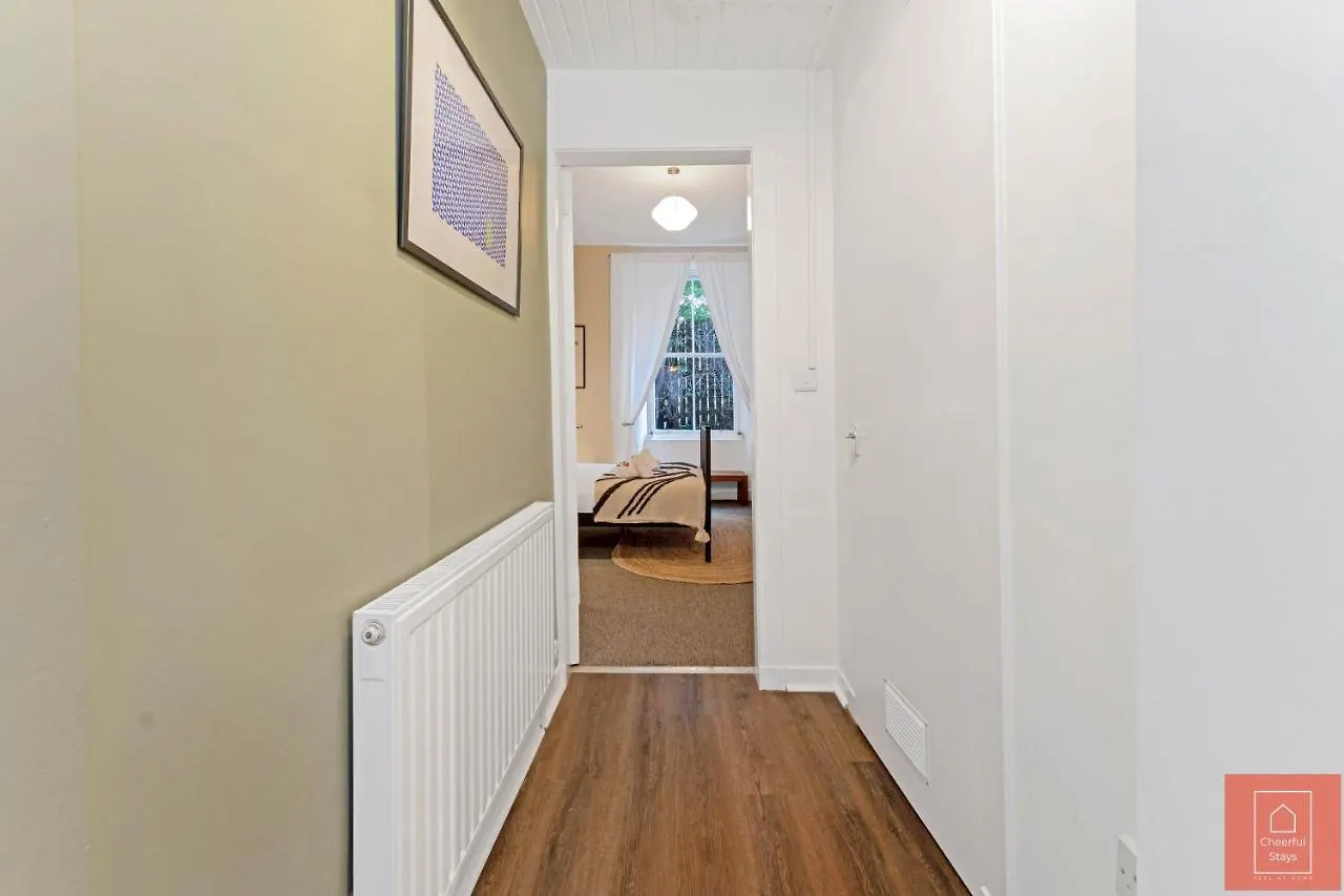 Apartamento Cheerful Stays: Spacious Flat In Vibrant Leith Edimburgo